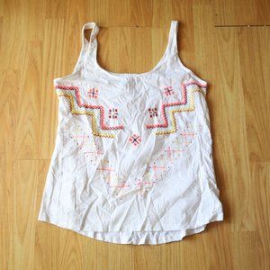 Zara - Cute white tank with beads and embroidery!